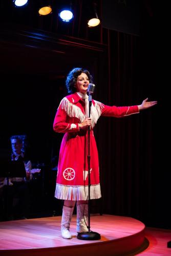 Cayman Ilika in Always… Patsy Cline at Taproot Theatre. Photo by Robert Wade.